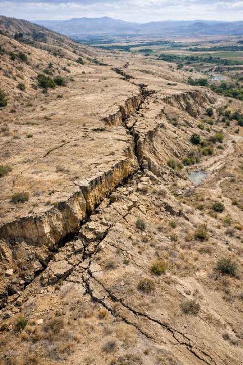 Fault Lines Explained: Types, Movement, and Earthquakes